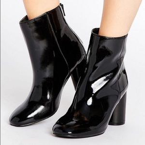 New Look Wide Fit Patent Pu High Ankle Heeled Boot